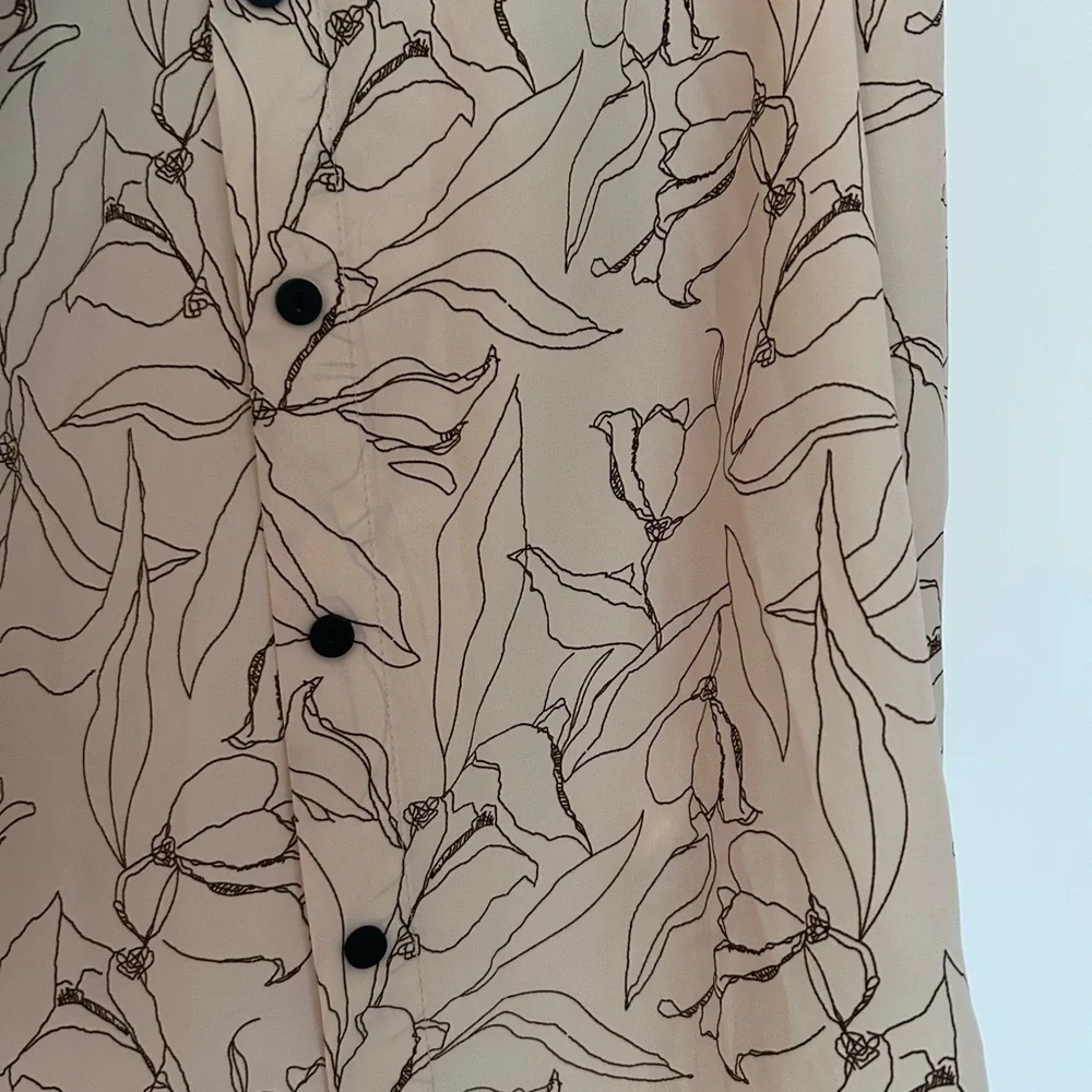 Vintage style long tieneck button blouse - Picture 6 of 9